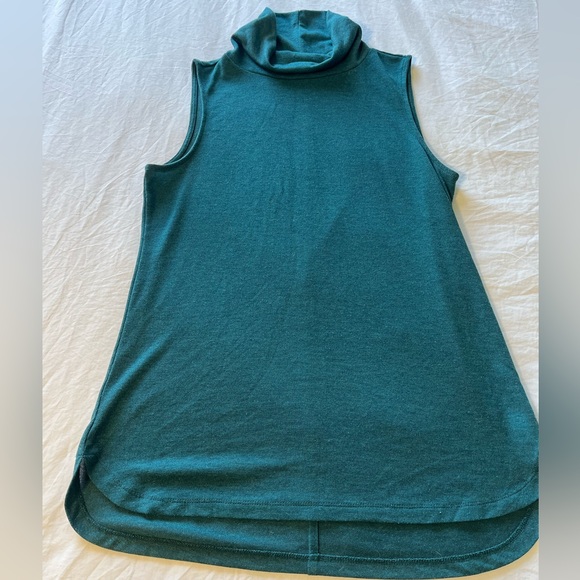 Ann Taylor Loft Turtle Neck Tank Top - Picture 2 of 6